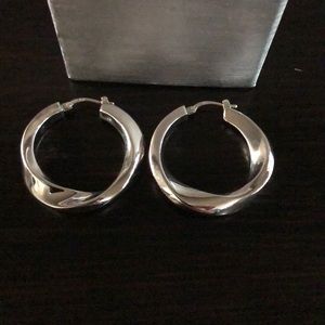 925 sliver hopped earrings